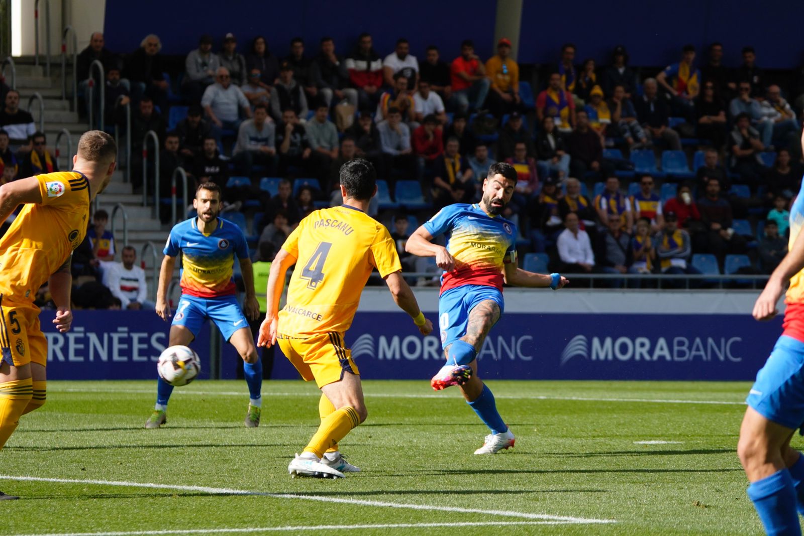 Los 'inventos' de Gomes dejan a la Ponferradina a las puertas del descenso tras perder con el Andorra